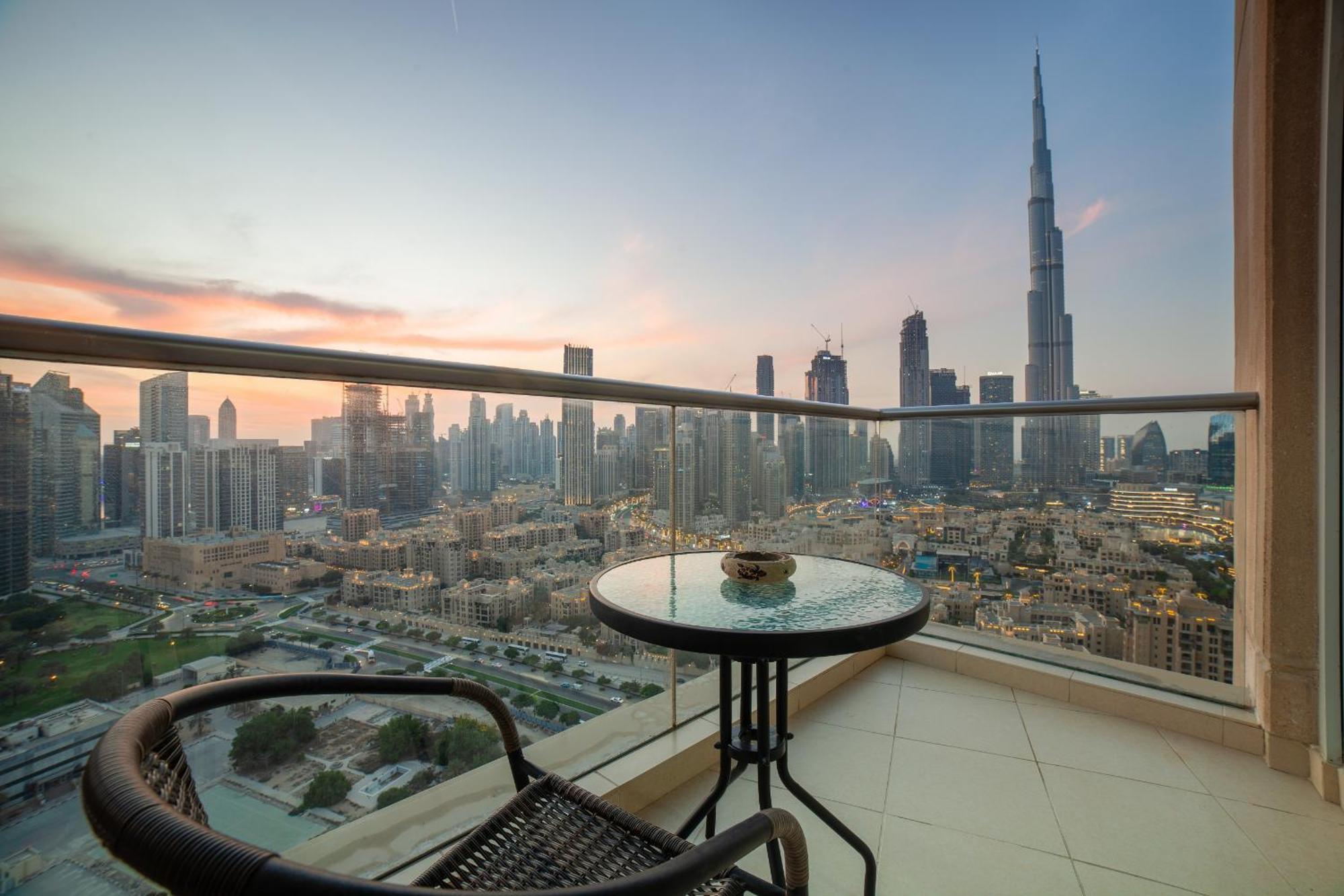 Upgraded Apartment With Stunning Burj Khalifa View Dubai Exterior photo