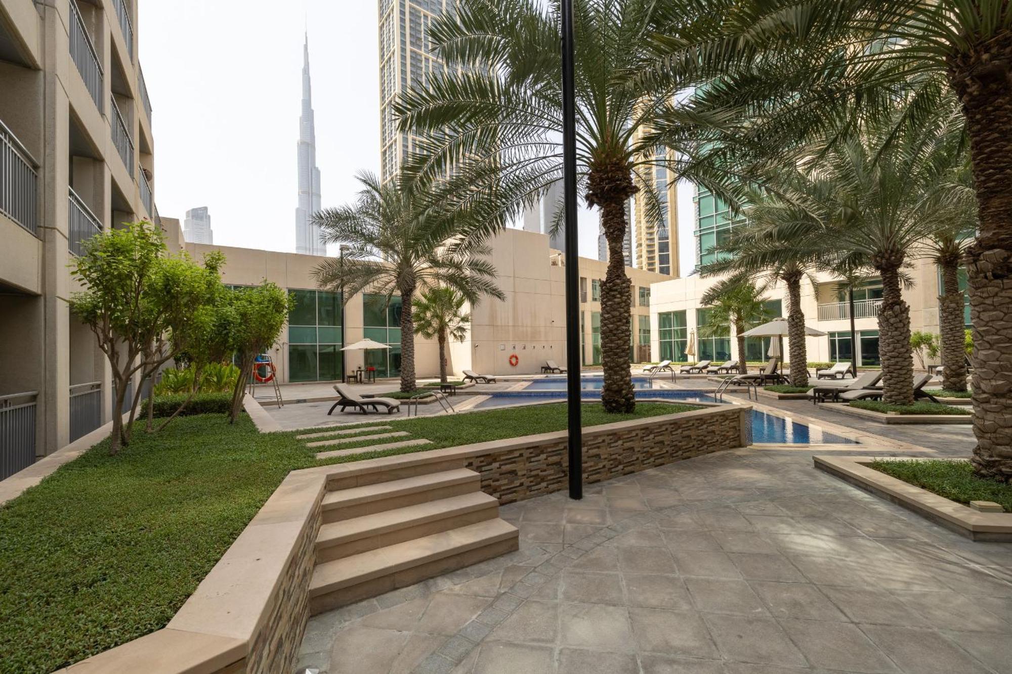 Upgraded Apartment With Stunning Burj Khalifa View Dubai Exterior photo