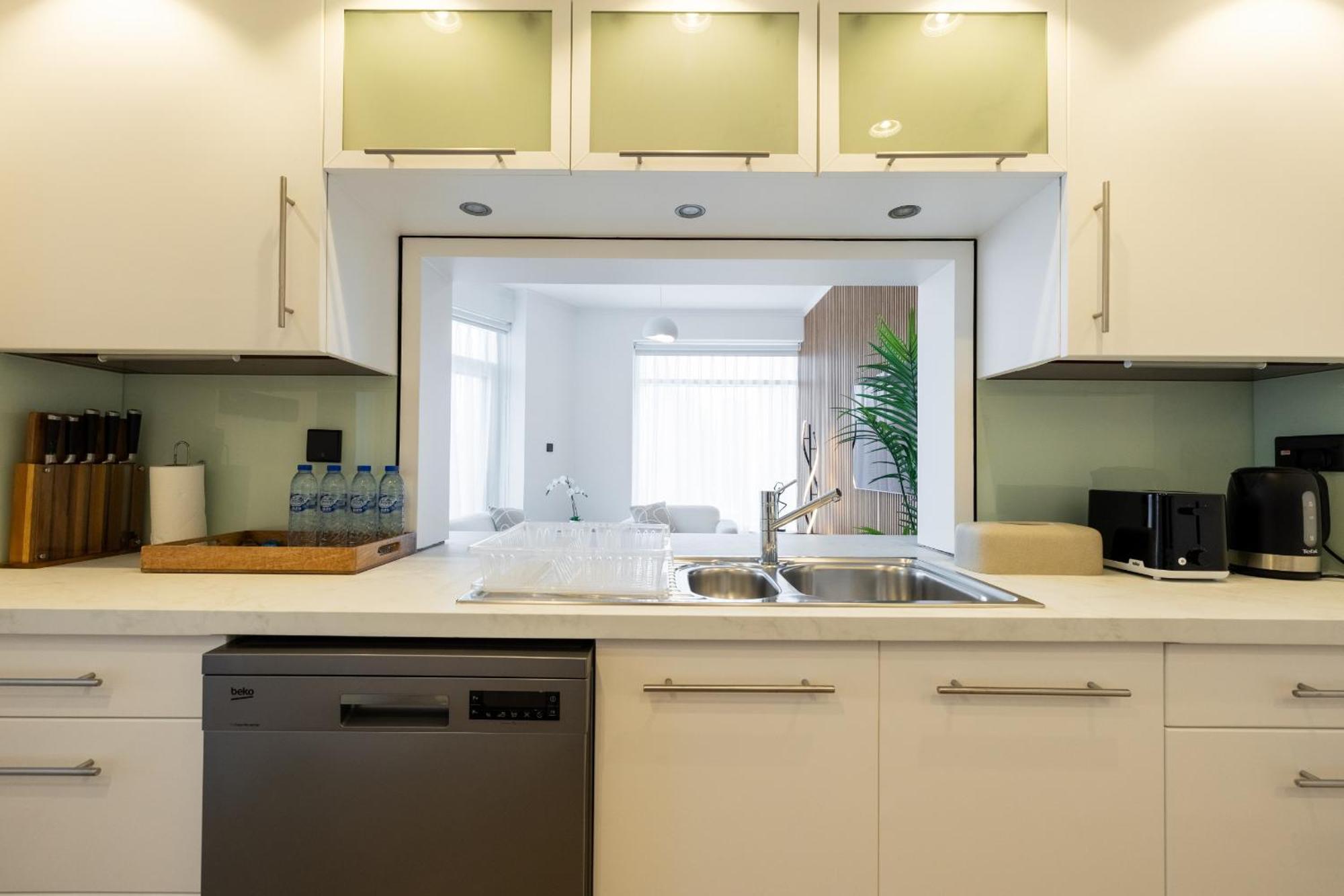 Upgraded Apartment With Stunning Burj Khalifa View Dubai Exterior photo