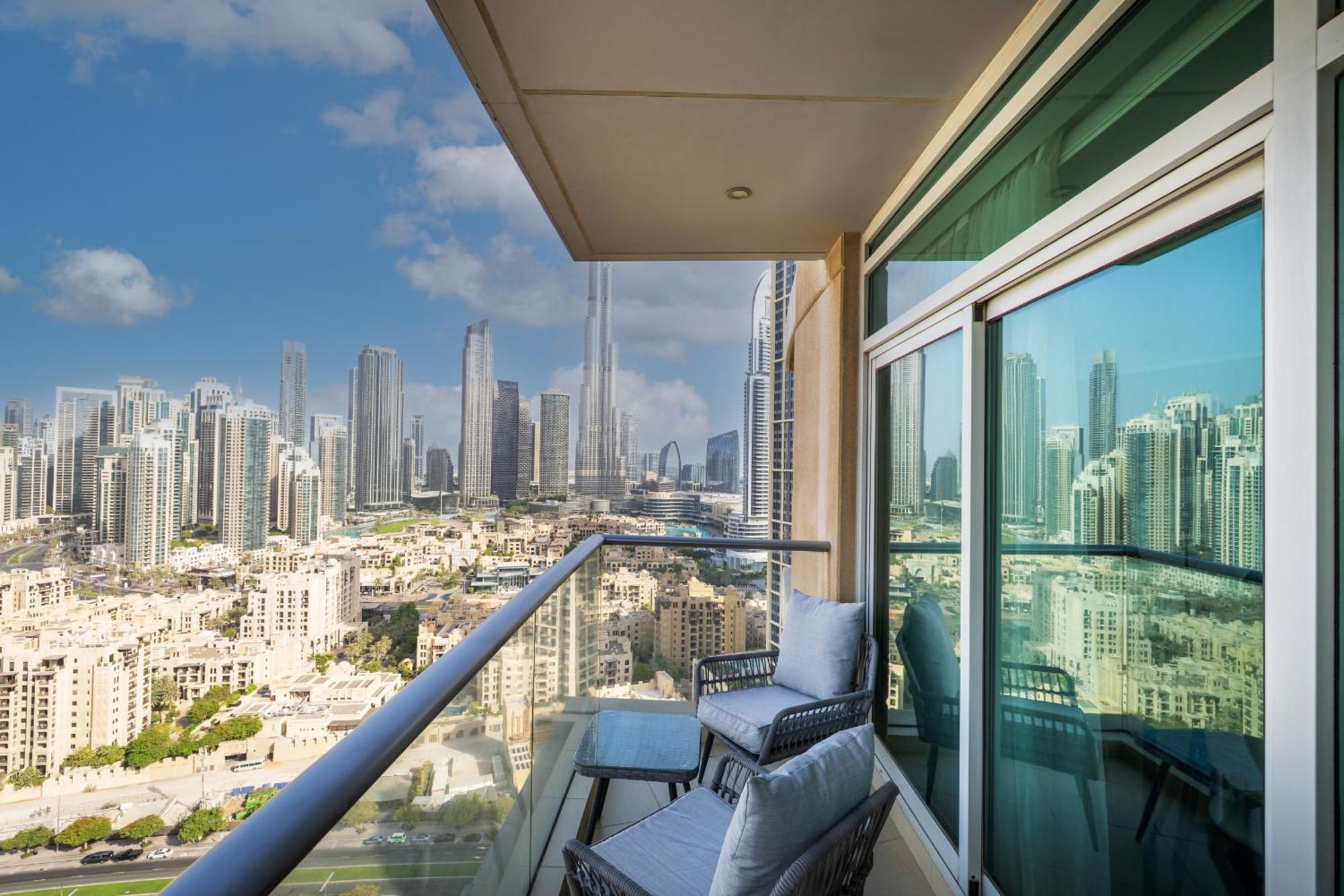 Upgraded Apartment With Stunning Burj Khalifa View Dubai Exterior photo