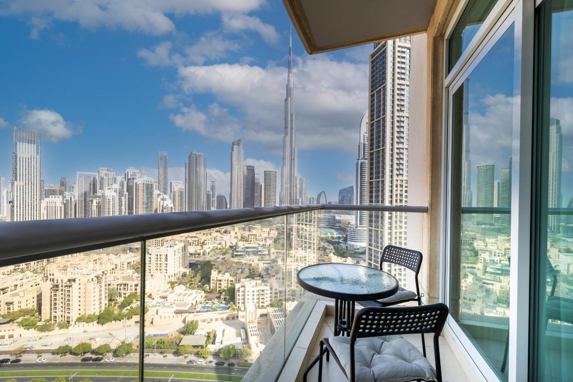 Upgraded Apartment With Stunning Burj Khalifa View Dubai Exterior photo