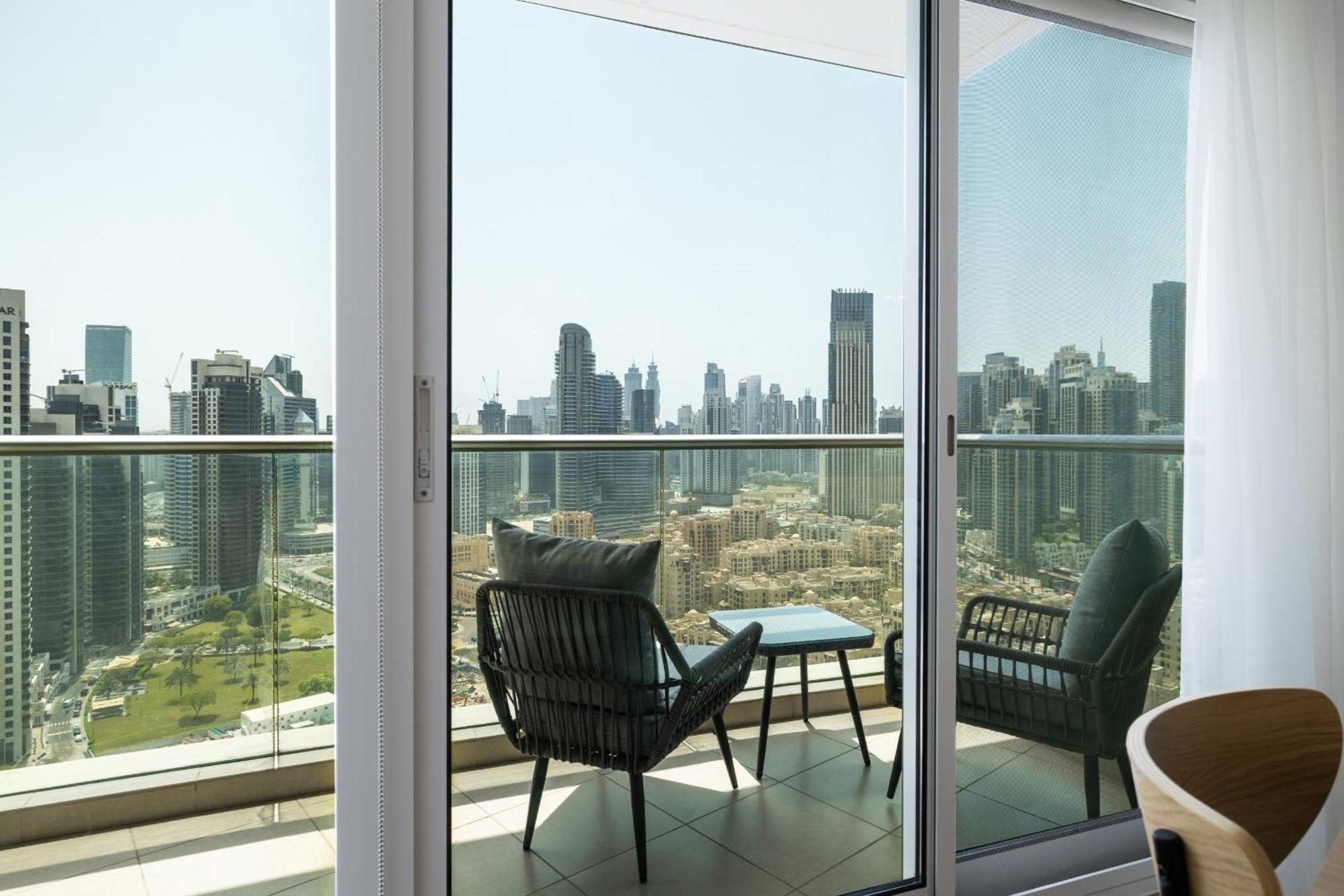Upgraded Apartment With Stunning Burj Khalifa View Dubai Exterior photo